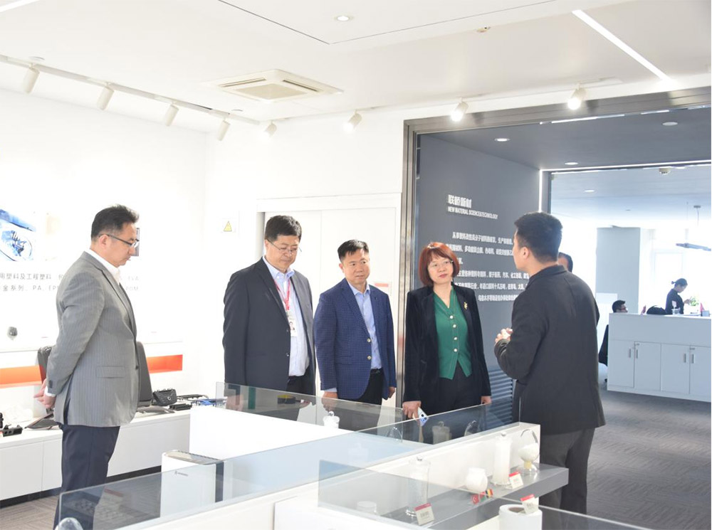 山东省青岛第二卫生学校领导一行到澳门49码十二生肖玩法规则考察