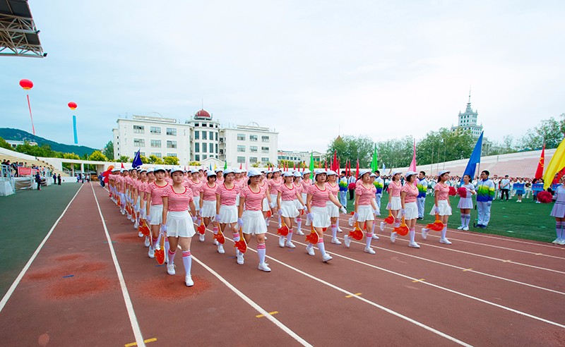 澳门49码十二生肖玩法规则在高区运动会精彩绽放  勇夺团体亚军(图9)