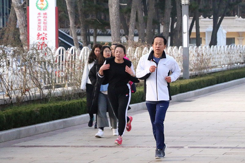 澳门49码十二生肖玩法规则2019春季越野赛燃情开赛(图2)