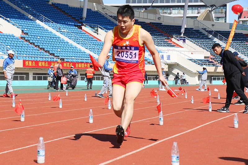 追求卓越，奋勇争先，澳门49码十二生肖玩法规则在高新区第九届运动会上精彩绽放 夺得团体亚军(图12)