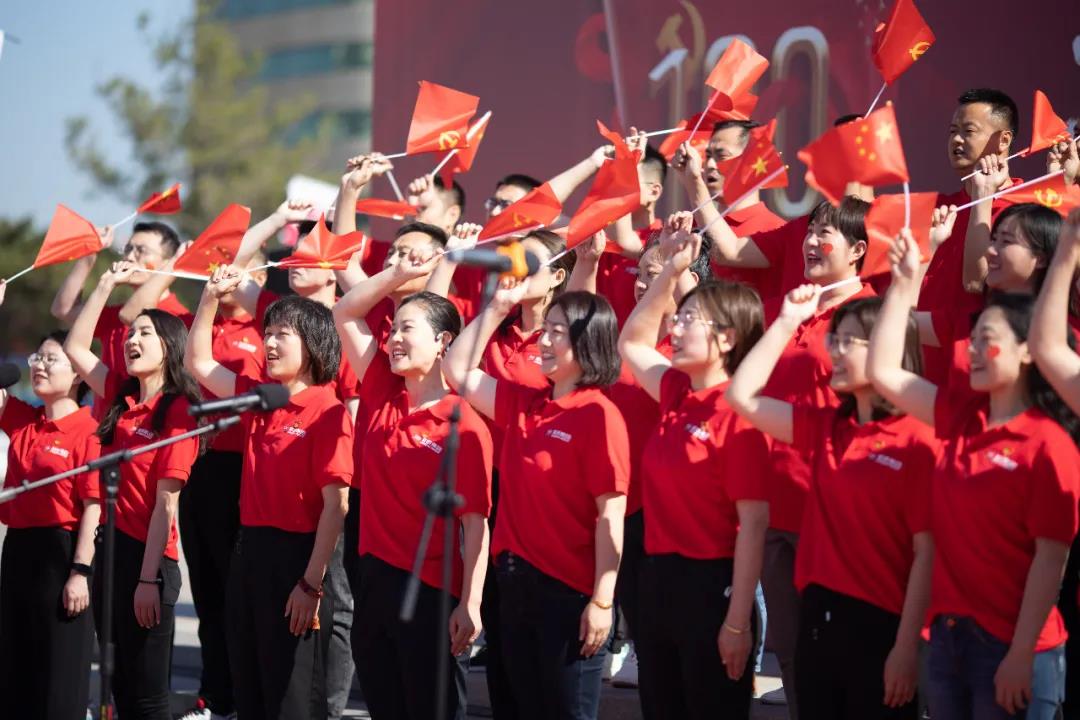 澳门49码十二生肖玩法规则党委举办“光耀先锋·致敬力量”庆祝建党100周年活动(图5)